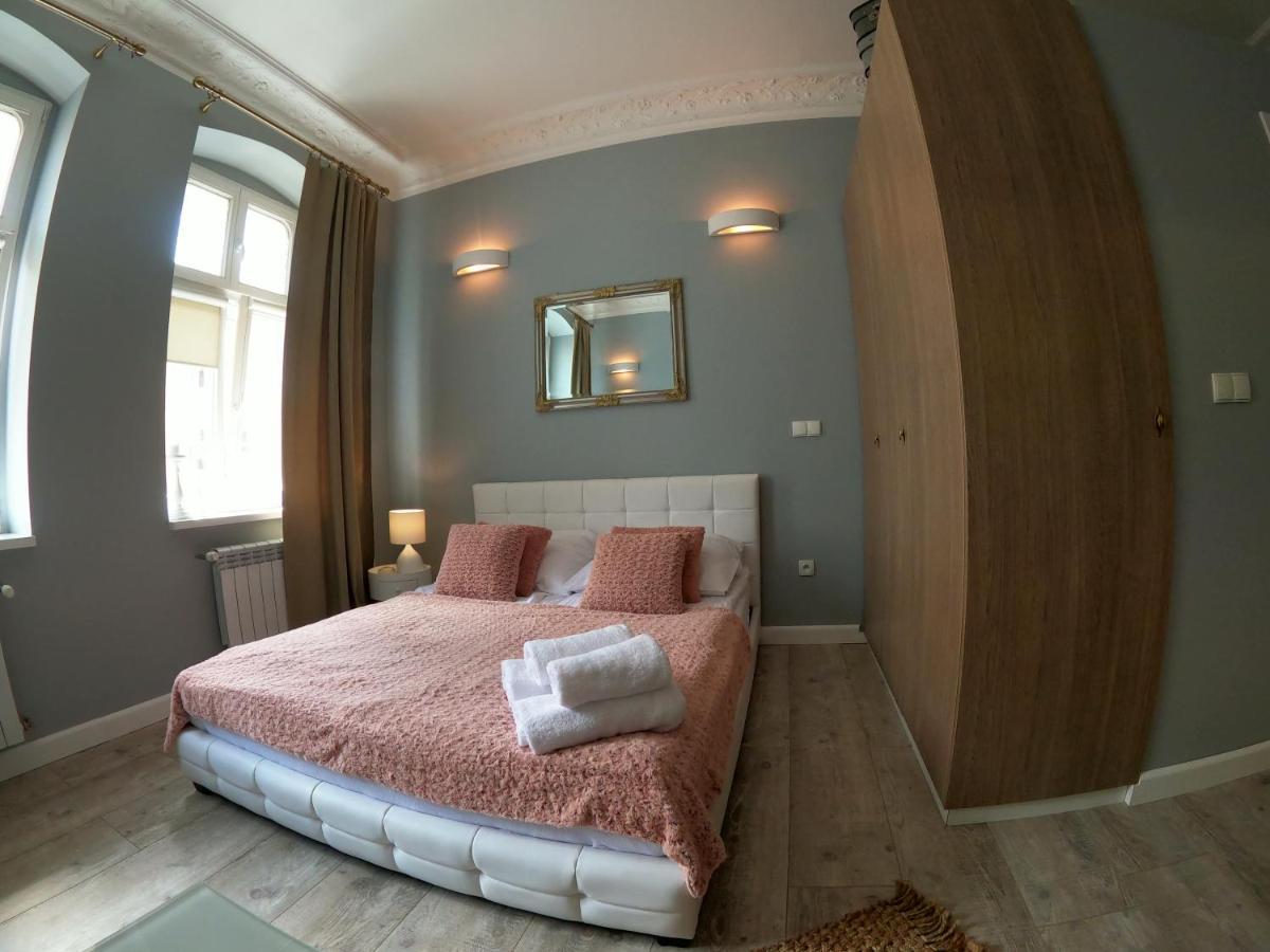 Apartamenty Apartlux Poznań Exteriör bild